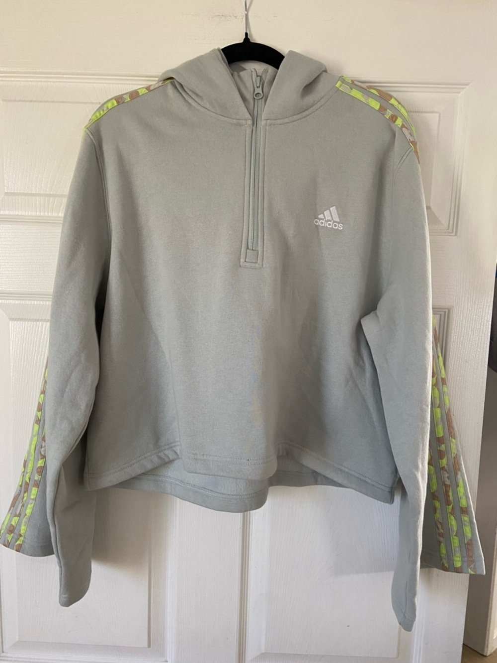 NWT adidas Floral Graphic 3-Stripes Half Zip Hoodie Womens Size X Large - Picture 4 of 12